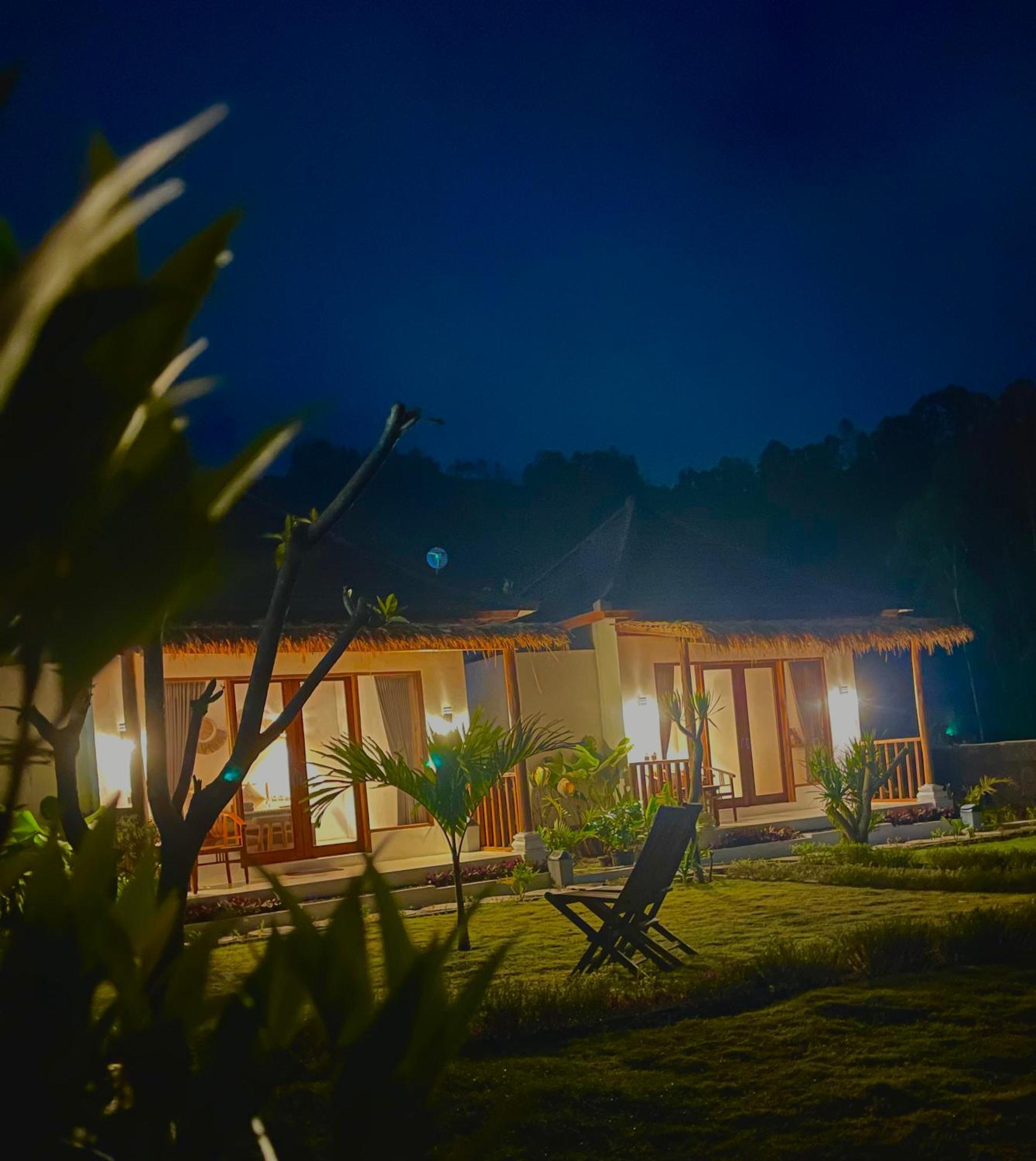 Hillside Bali Bed & Breakfast Kubupenlokan Exterior photo