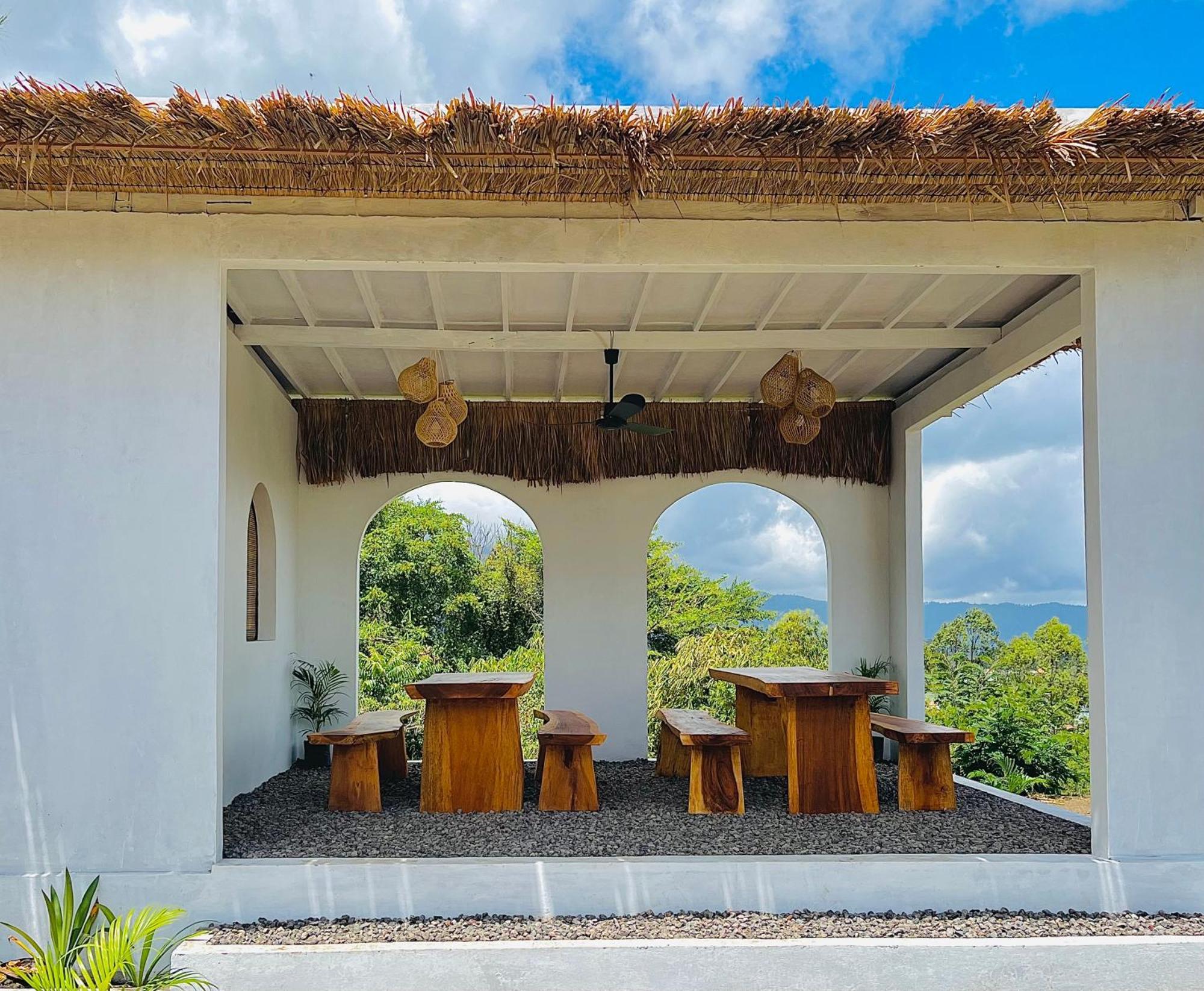 Hillside Bali Bed & Breakfast Kubupenlokan Exterior photo
