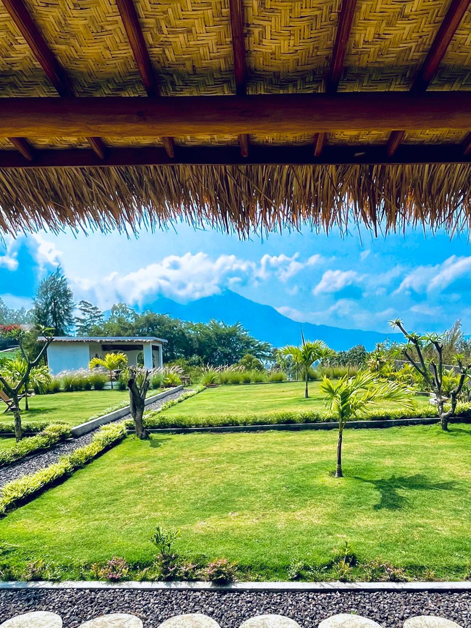 Hillside Bali Bed & Breakfast Kubupenlokan Exterior photo